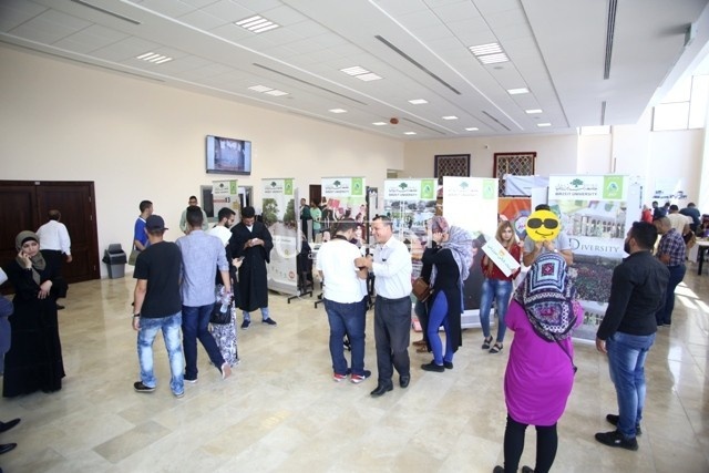 جانب من استقبال الطلبة الجدد في جامعة بيرزيت